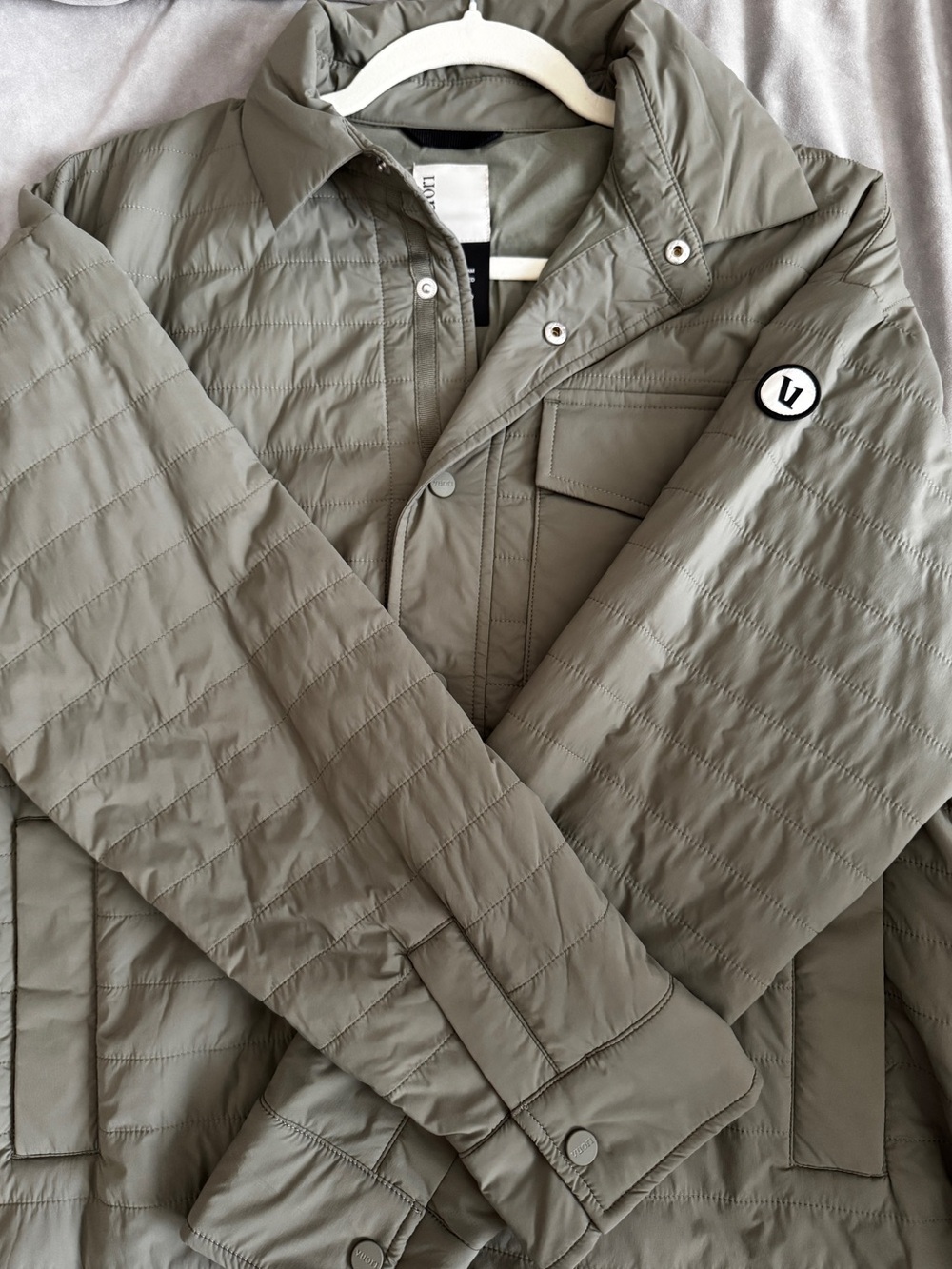 Vuori Canyon Insulated pistachio Shirt Jacket size XS/ S - Picture 2 of 3
